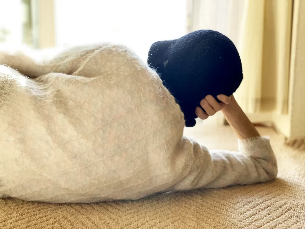 独居老人になる不安を感じる40代独身女性