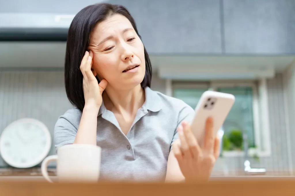 スマホの使い方が分からない５０代女性