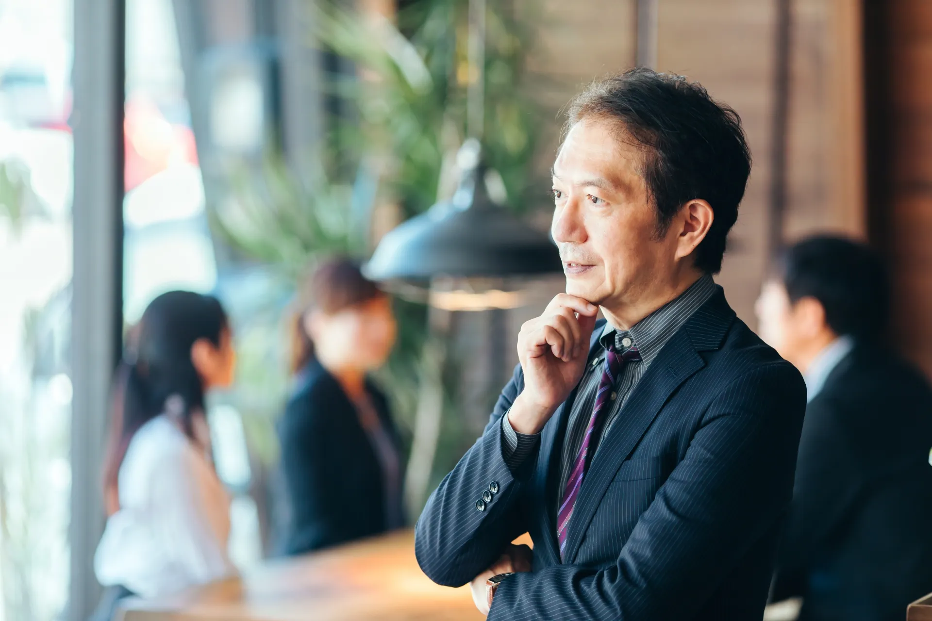 管理職に向いていないことに気付いた40代男性中間管理職